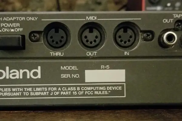 Roland R-5 MIDI In and Outs